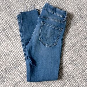 MOTHER High Waisted Looker Ankle Fray in Hop On Hop Off